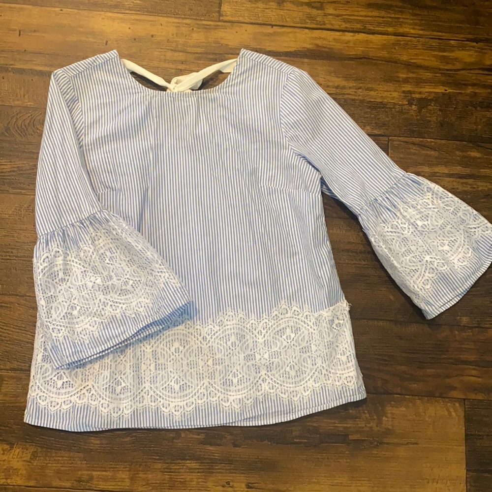Crown and Ivy top